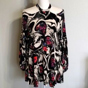 Free People Drift Away open  shoulder size small balloon sleeve blouse relaxed